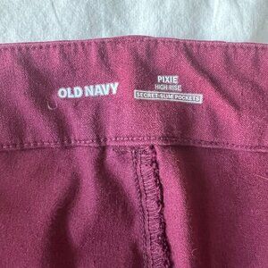 Old Navy High Rise Pixie Pant - Maroon 18